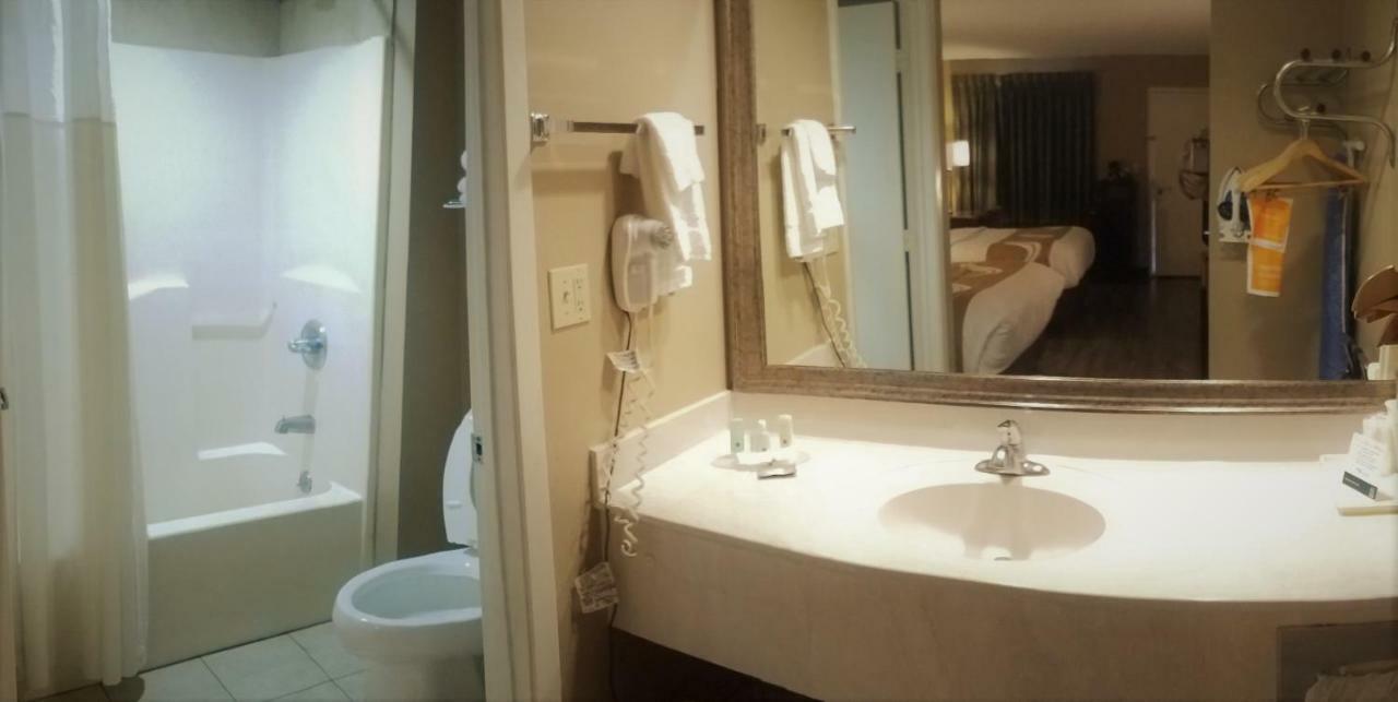 Quality Inn Alexandria Exteriör bild